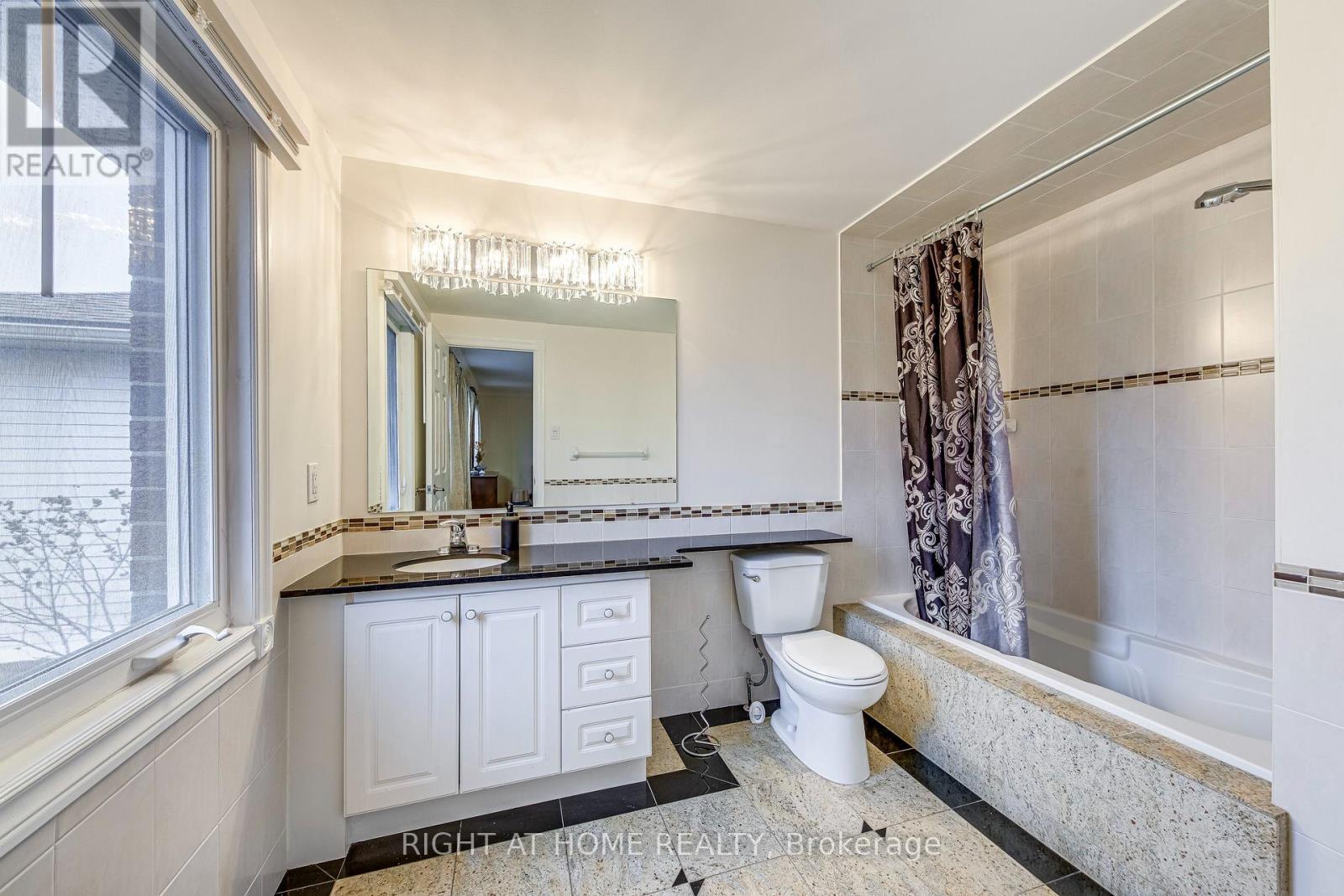 3233 Wilmar Crescent, Mississauga, Ontario  L5L 4B1 - Photo 24 - W13067502