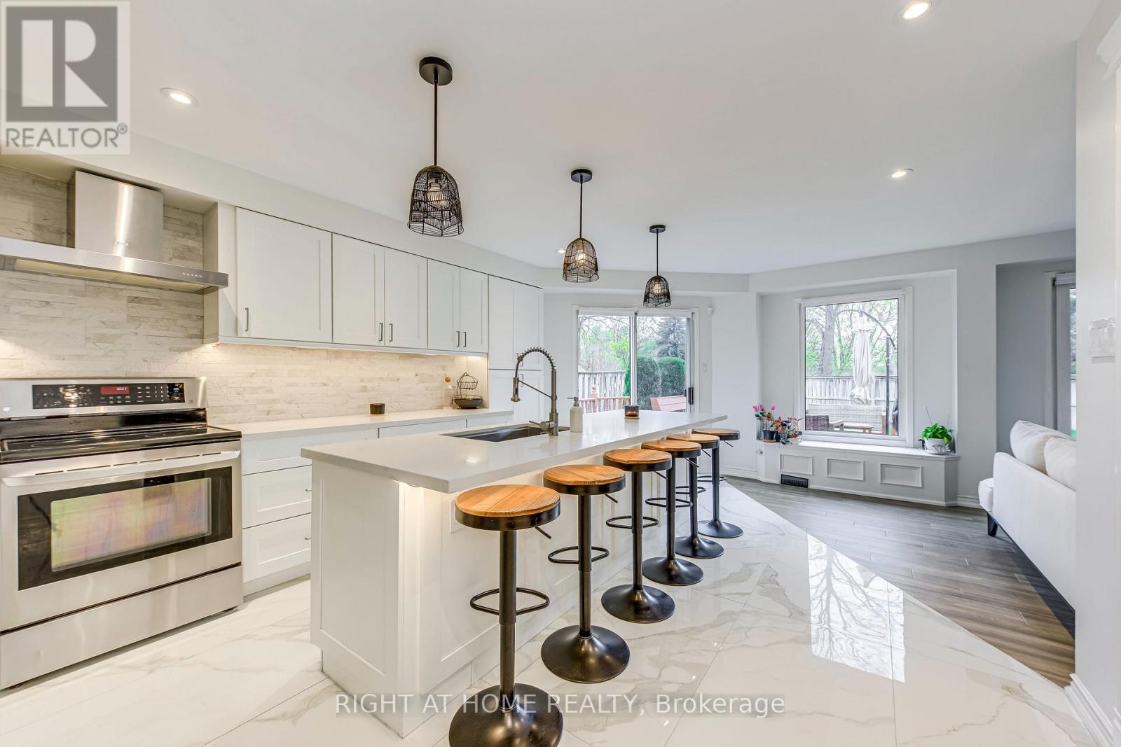 3233 Wilmar Crescent, Mississauga, Ontario  L5L 4B1 - Photo 9 - W13067502