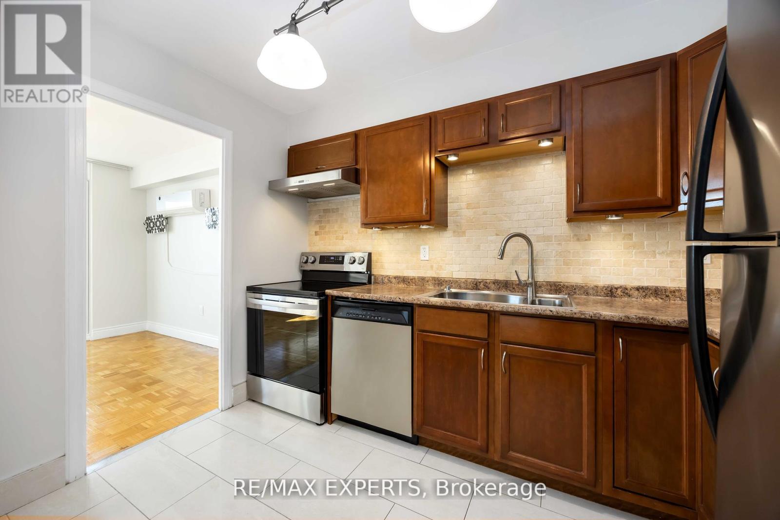 612 - 360 Ridelle Avenue, Toronto, Ontario  M6B 1K1 - Photo 13 - W13067506