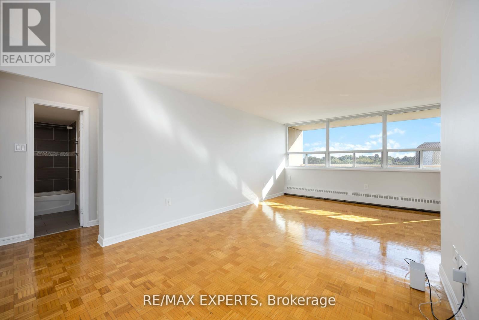 612 - 360 Ridelle Avenue, Toronto, Ontario  M6B 1K1 - Photo 6 - W13067506
