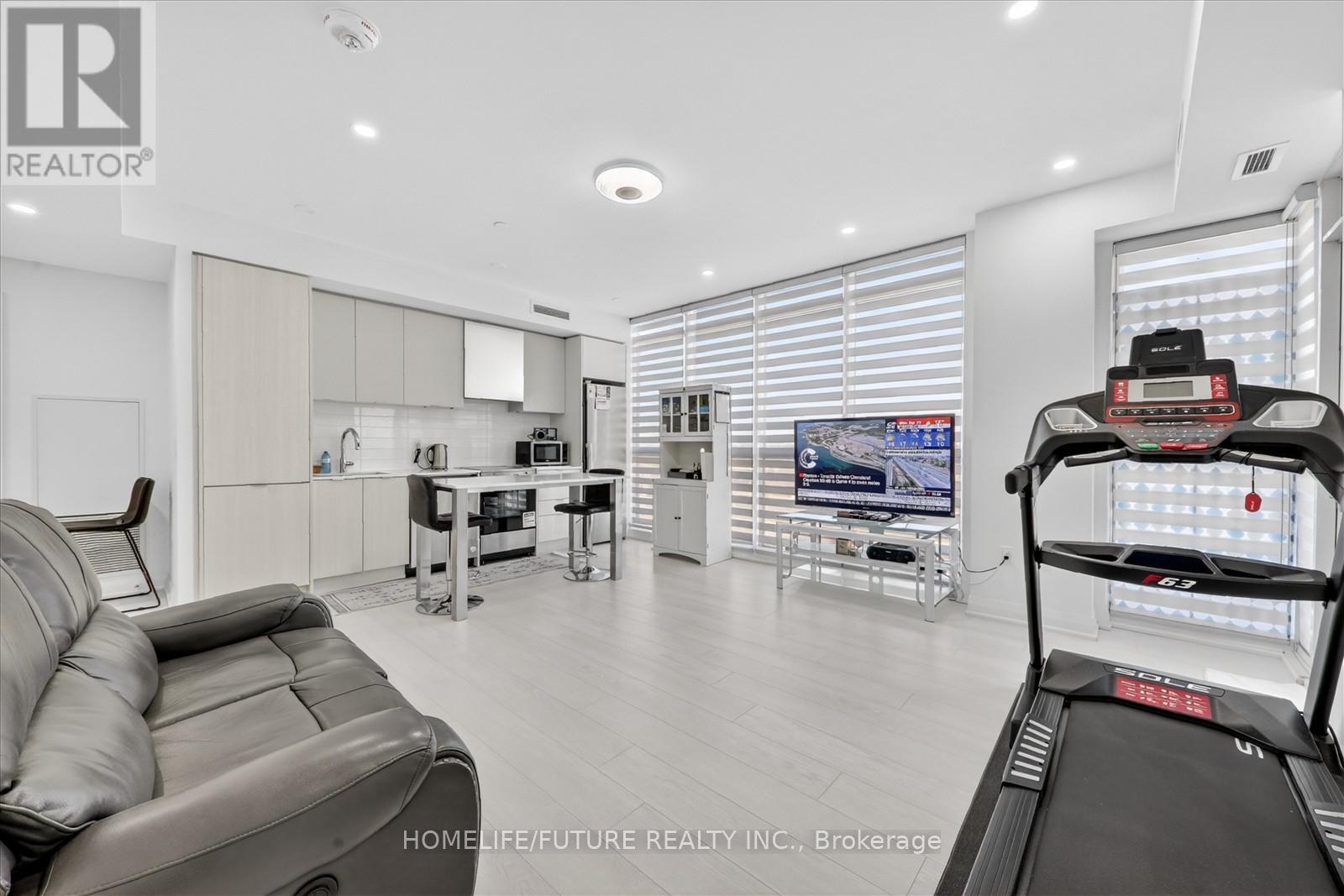 1005 - 10 Gibbs Road, Toronto, Ontario  M9B 0E2 - Photo 10 - W13067628