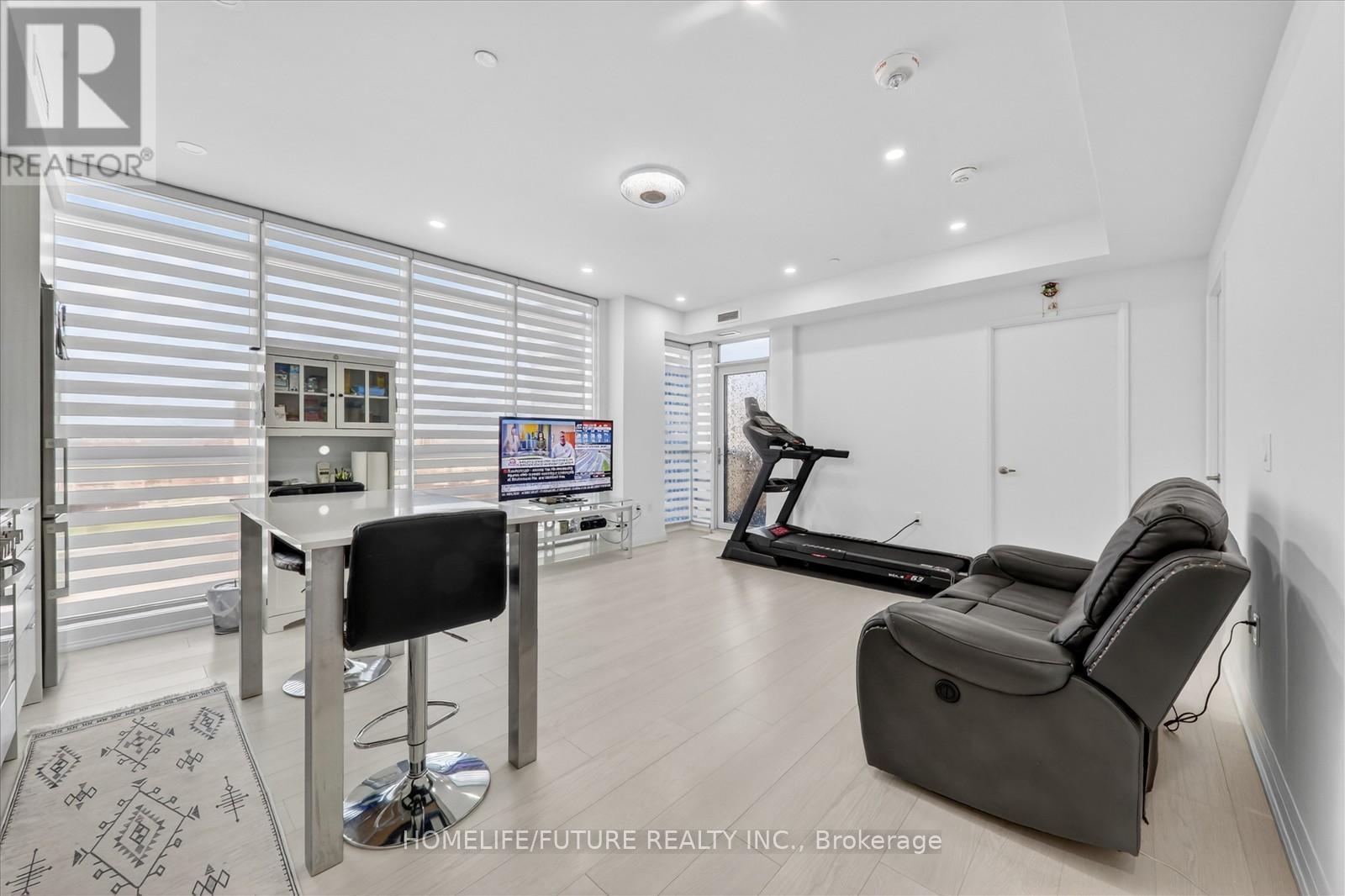 1005 - 10 Gibbs Road, Toronto, Ontario  M9B 0E2 - Photo 9 - W13067628