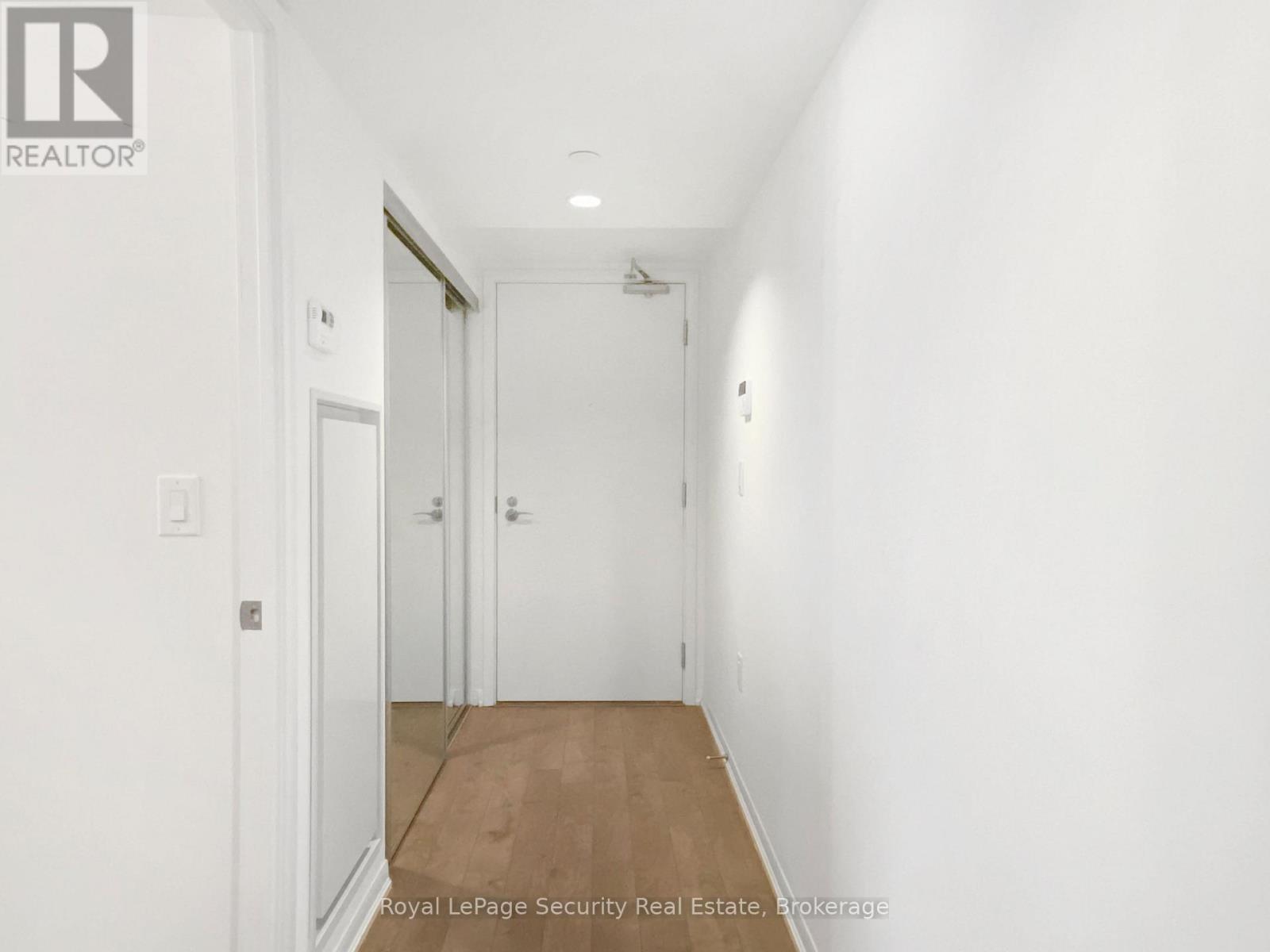1204 - 3091 Dufferin Street, Toronto, Ontario  M6A 0C4 - Photo 2 - W13067634