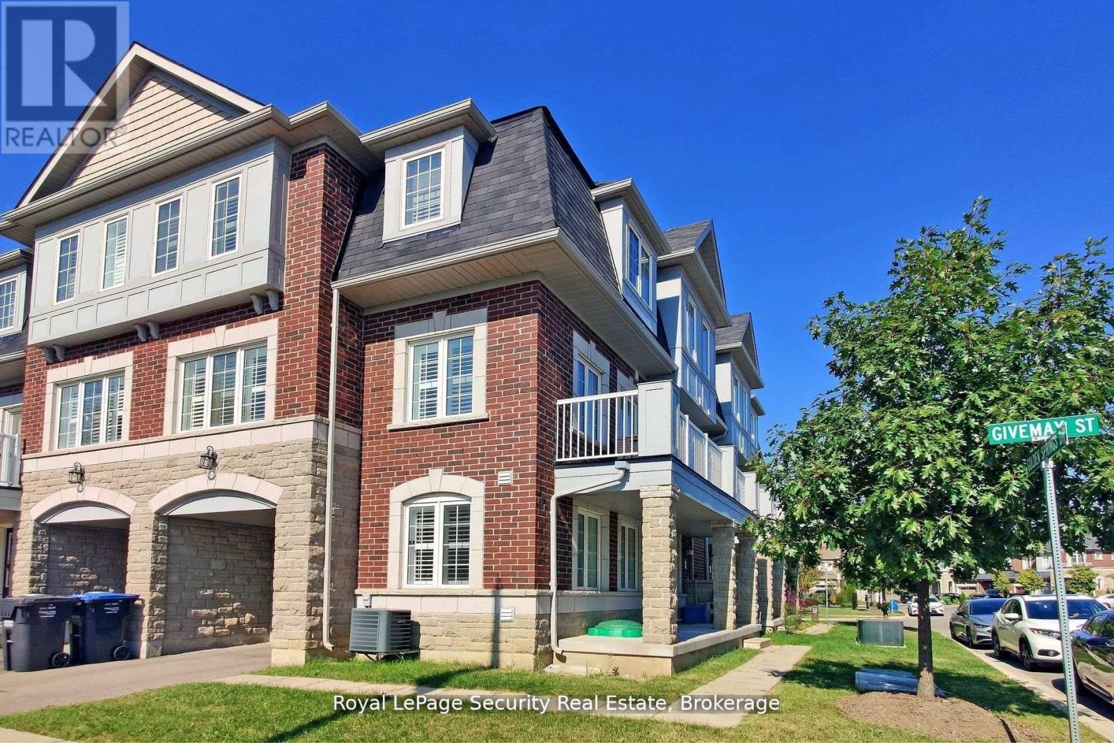 55 Golden Springs Drive, Brampton, Ontario  L7A 0C7 - Photo 2 - W13067654
