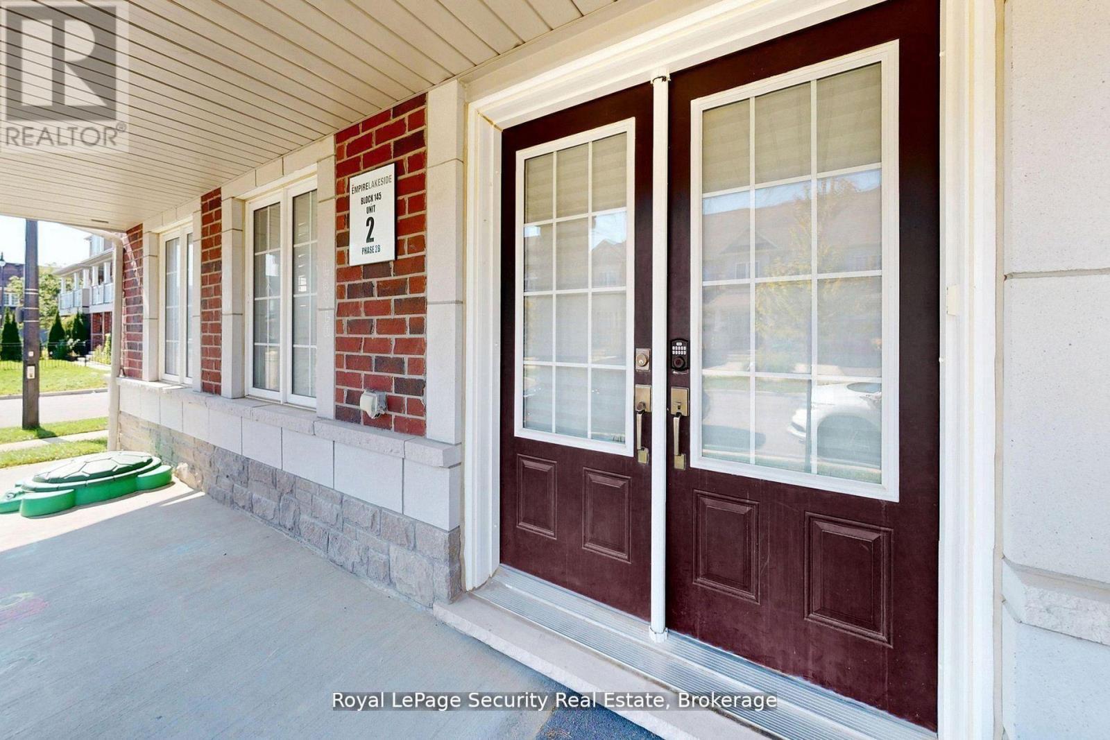 55 Golden Springs Drive, Brampton, Ontario  L7A 0C7 - Photo 3 - W13067654