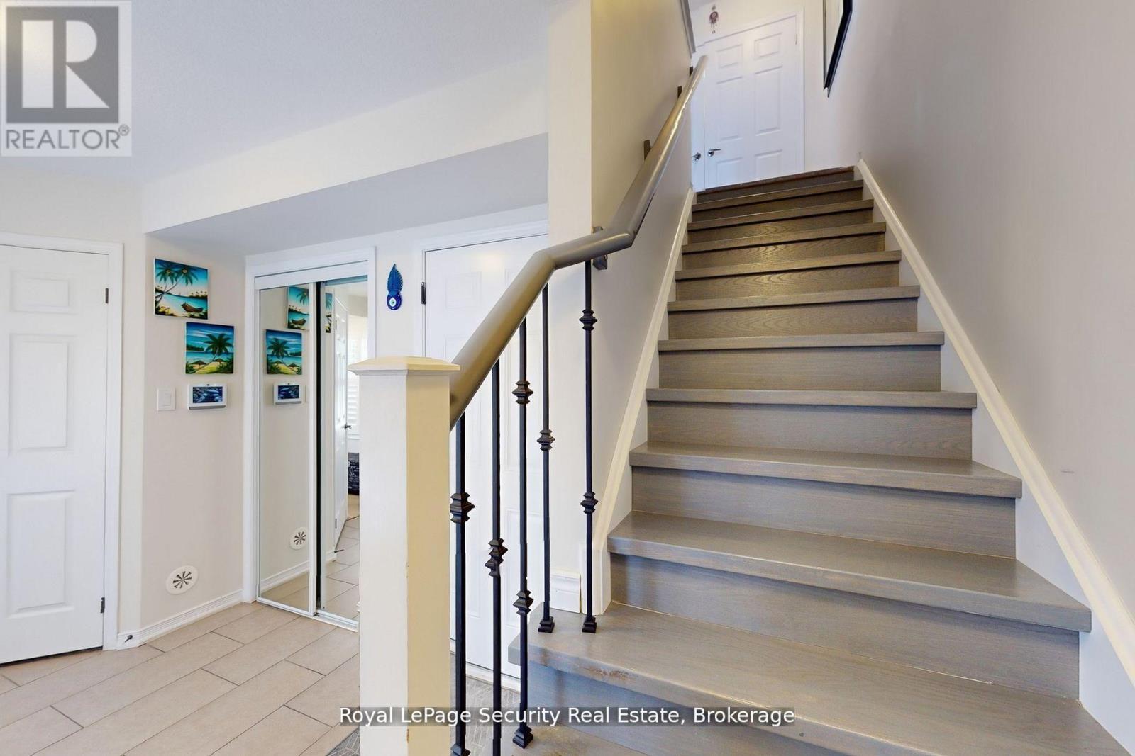 55 Golden Springs Drive, Brampton, Ontario  L7A 0C7 - Photo 6 - W13067654