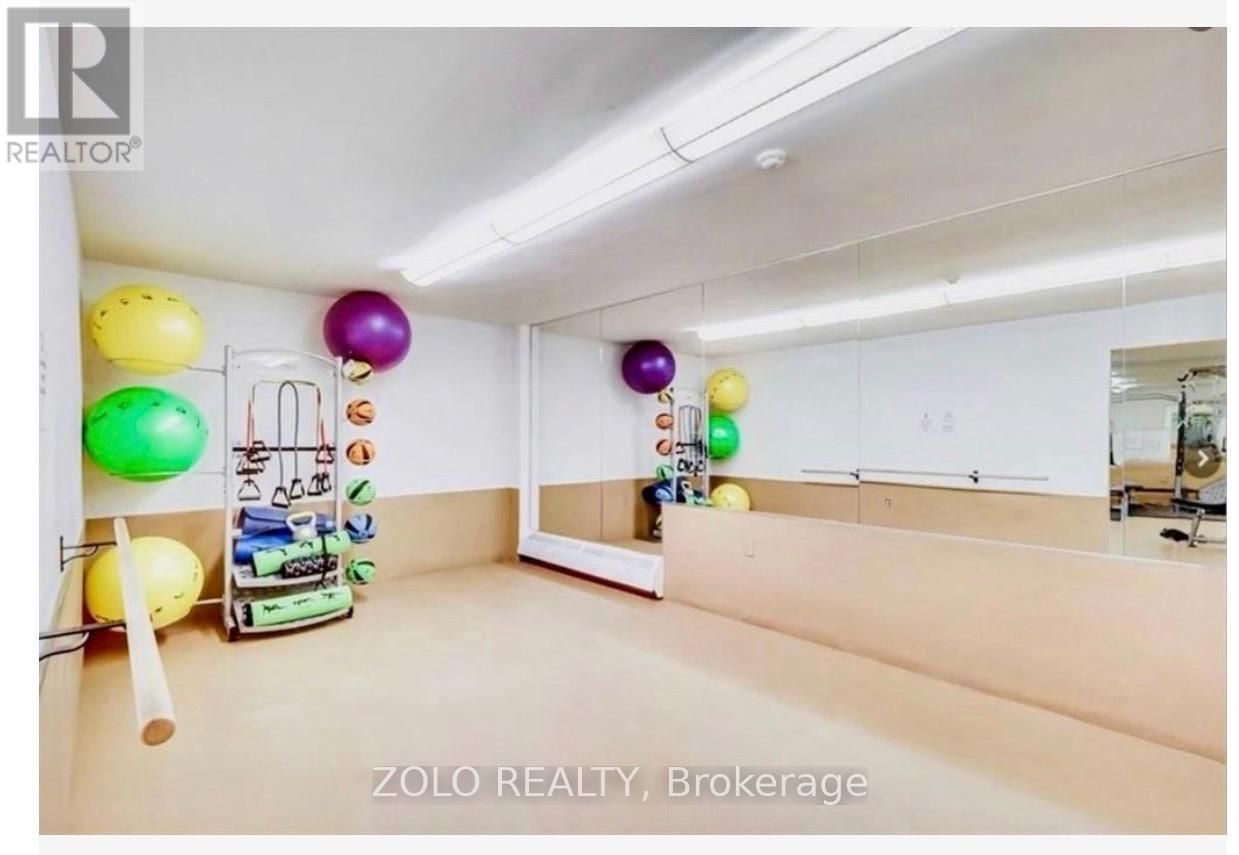 1205 - 360 Ridelle Avenue, Toronto, Ontario  M6B 1K1 - Photo 12 - W13067658