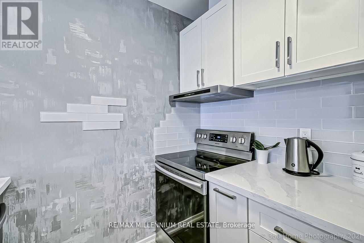 2005 - 3 Hickory Tree Road, Toronto, Ontario  M9N 3W5 - Photo 12 - W13067764