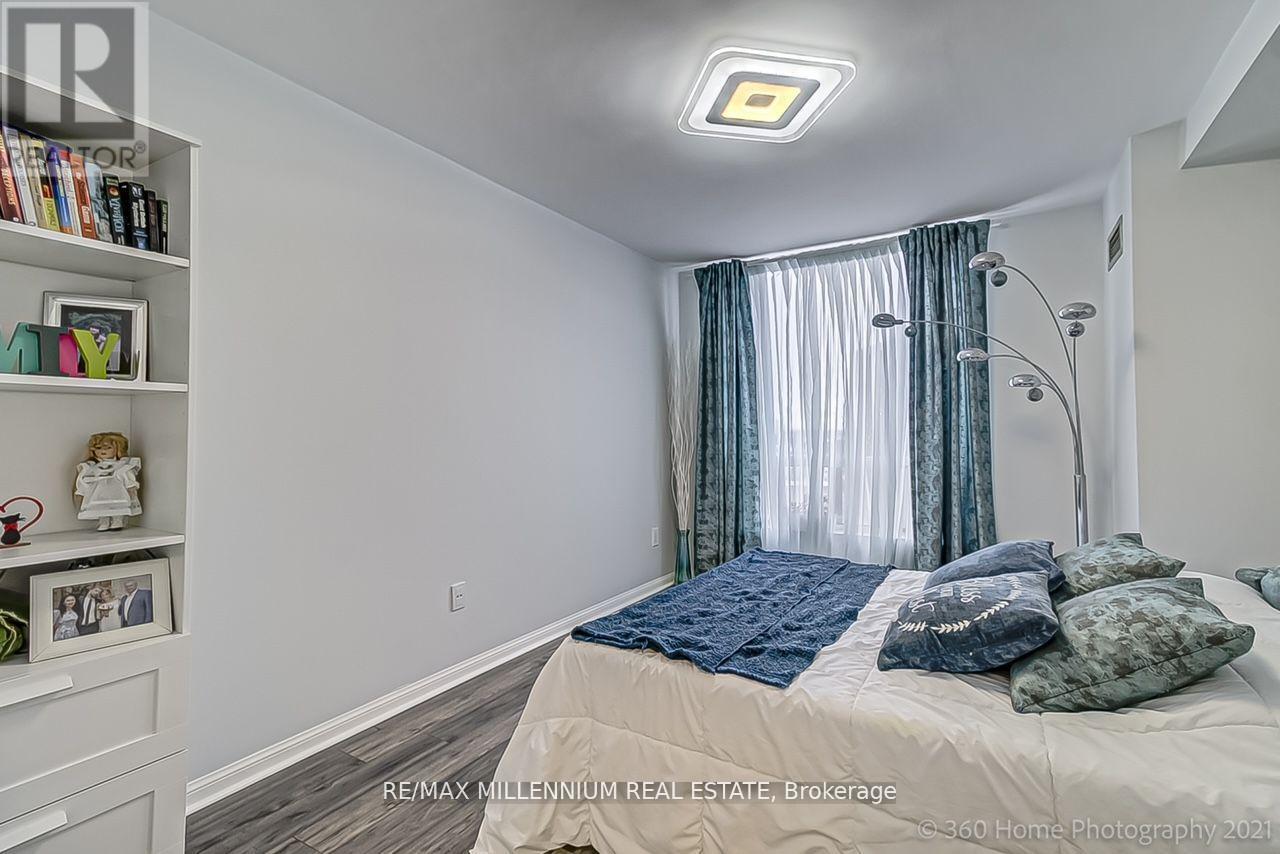 2005 - 3 Hickory Tree Road, Toronto, Ontario  M9N 3W5 - Photo 6 - W13067764