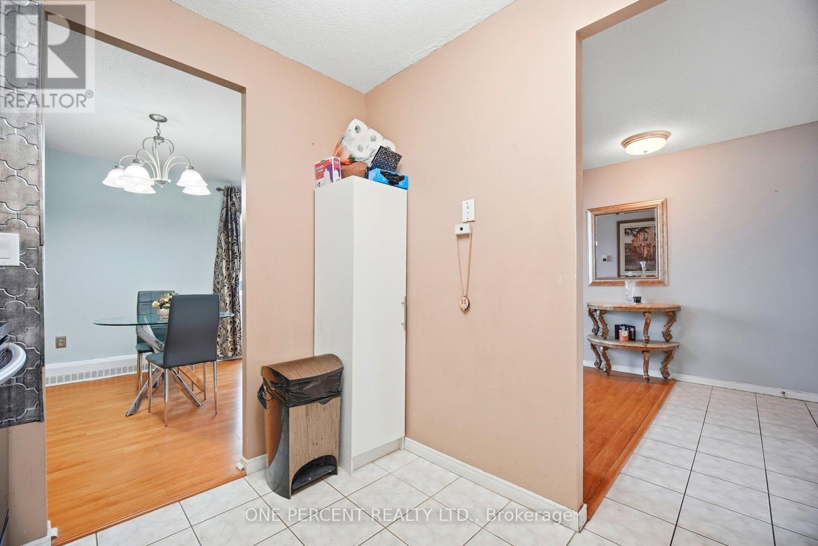 #1110 - 1100 Caven Street, Mississauga, Ontario  L5G 4N3 - Photo 11 - W13067878