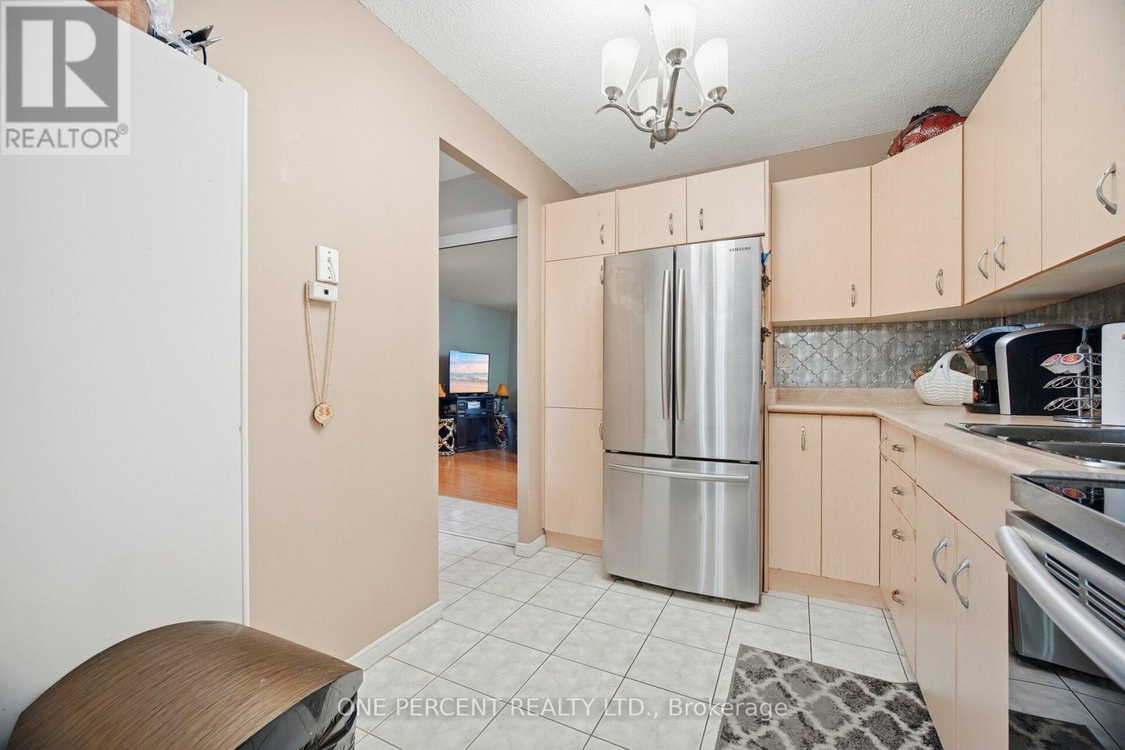 #1110 - 1100 Caven Street, Mississauga, Ontario  L5G 4N3 - Photo 9 - W13067878