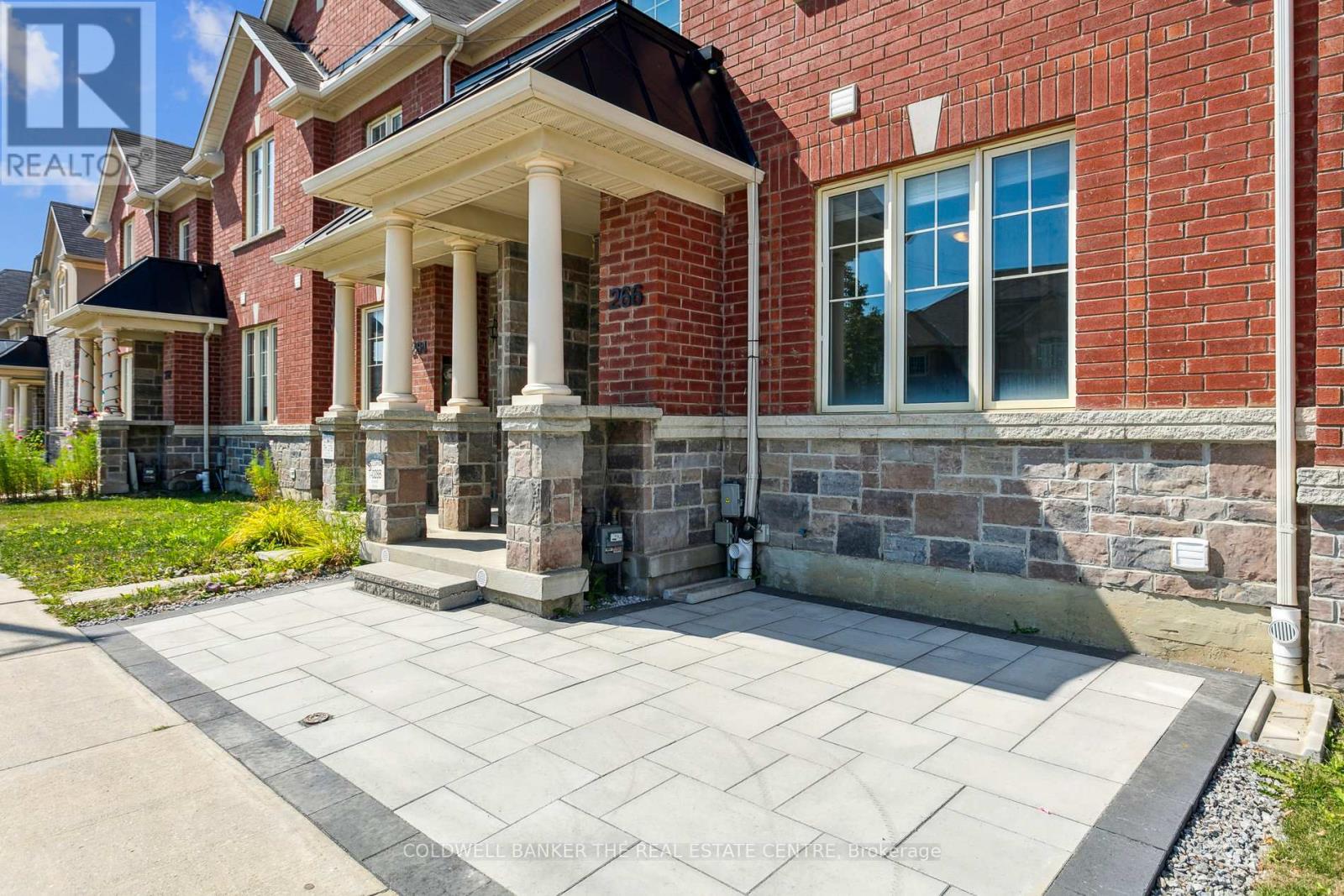 266 Inspire Boulevard, Brampton, Ontario  L6R 3Z3 - Photo 2 - W13067886
