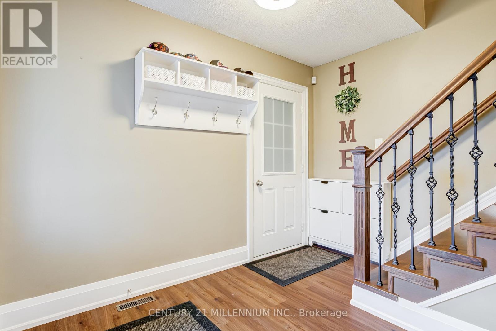 8 Shenstone Avenue, Brampton, Ontario  L6Z 2Y6 - Photo 6 - W13067966
