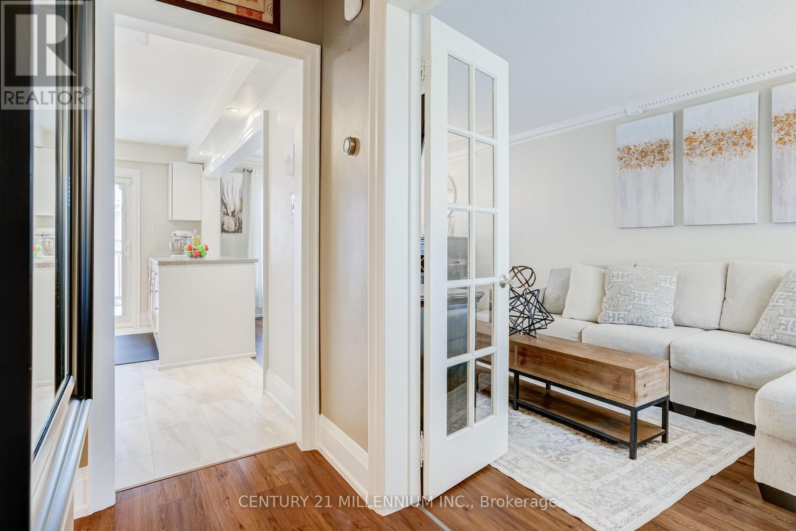 8 Shenstone Avenue, Brampton, Ontario  L6Z 2Y6 - Photo 7 - W13067966
