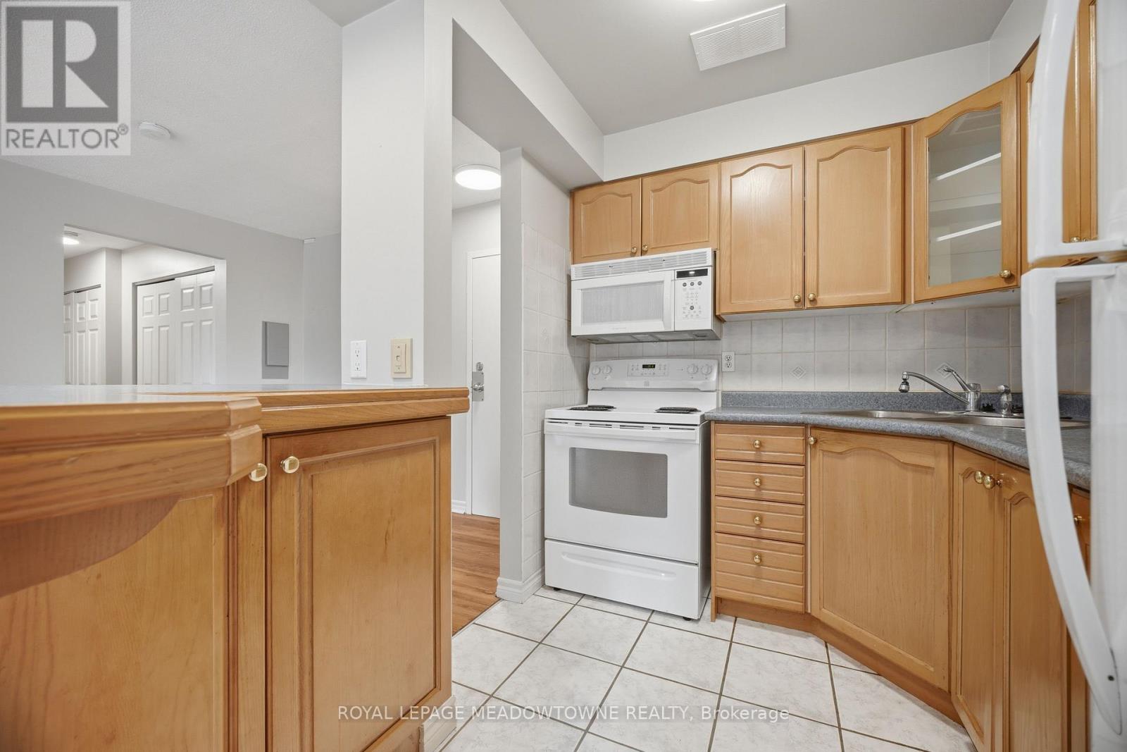 205 - 24 Ransom Street, Halton Hills, Ontario  L7J 1S3 - Photo 27 - W13067974