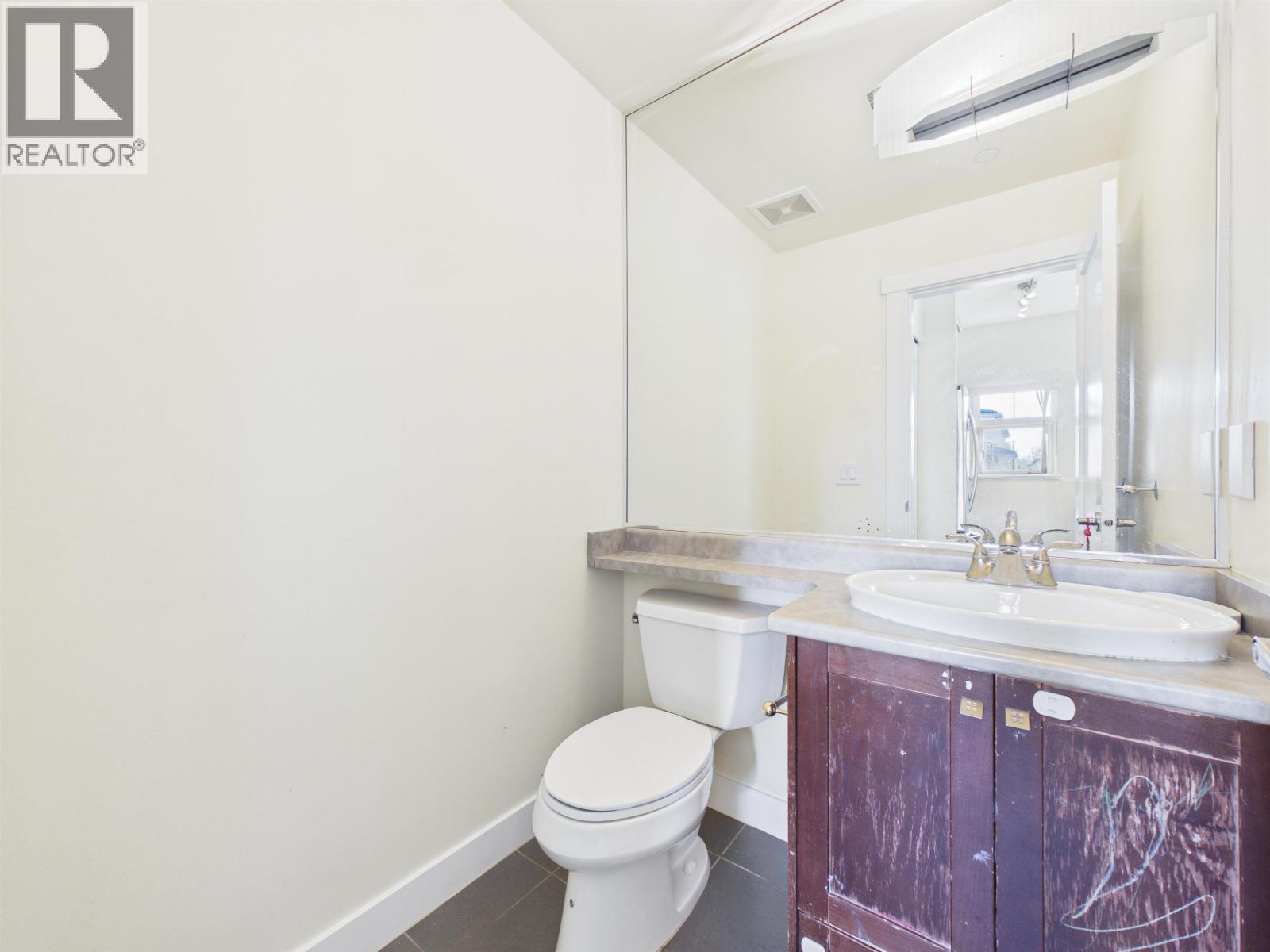 141 7388 Macpherson Avenue, Burnaby, British Columbia  V5J 0A1 - Photo 11 - R3118160