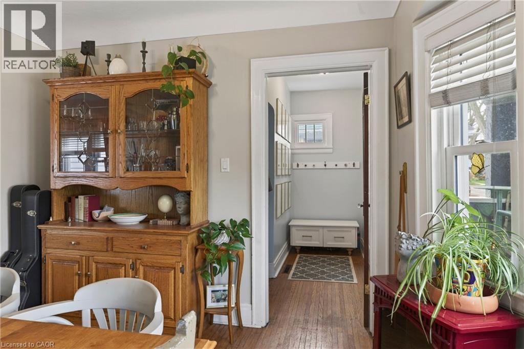 206 York Street, St. Catharines, Ontario  L2R 6G4 - Photo 11 - 40826077