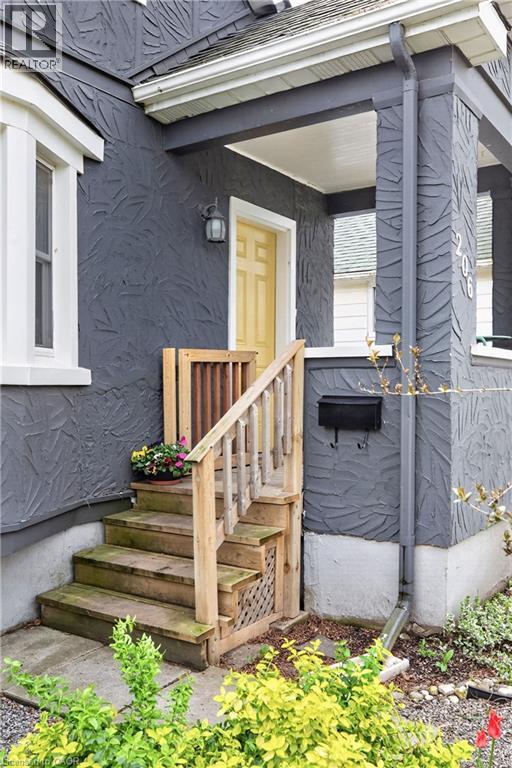 206 York Street, St. Catharines, Ontario  L2R 6G4 - Photo 3 - 40826077