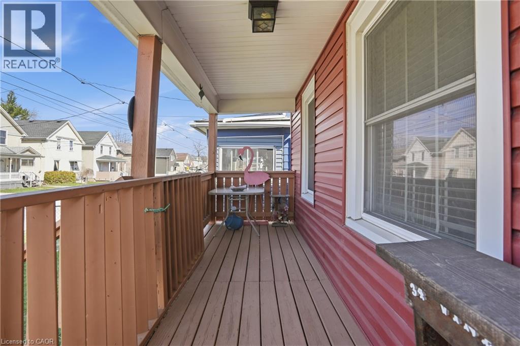 34 Vine Street S, St. Catharines, Ontario  L2R 3X8 - Photo 2 - 40818213