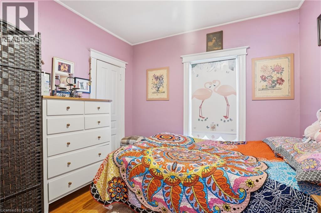 34 Vine Street S, St. Catharines, Ontario  L2R 3X8 - Photo 7 - 40818213