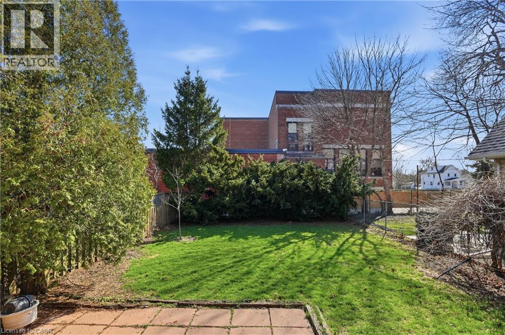 34 Vine Street S, St. Catharines, Ontario  L2R 3X8 - Photo 15 - 40818213