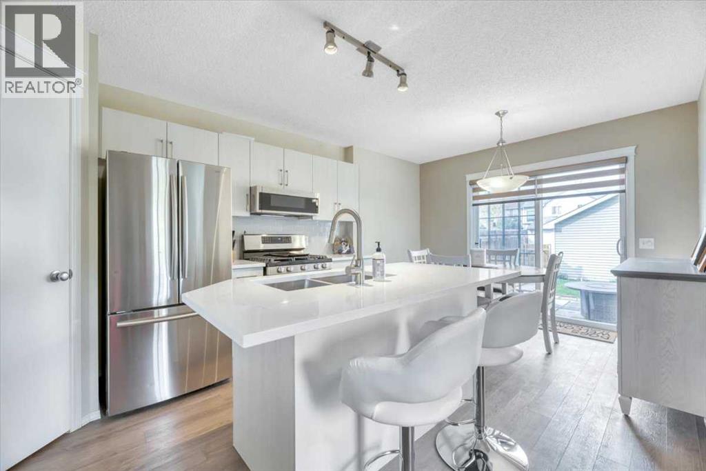 144 Prestwick Avenue, Calgary, Alberta  T2Z 3S6 - Photo 11 - A2299287