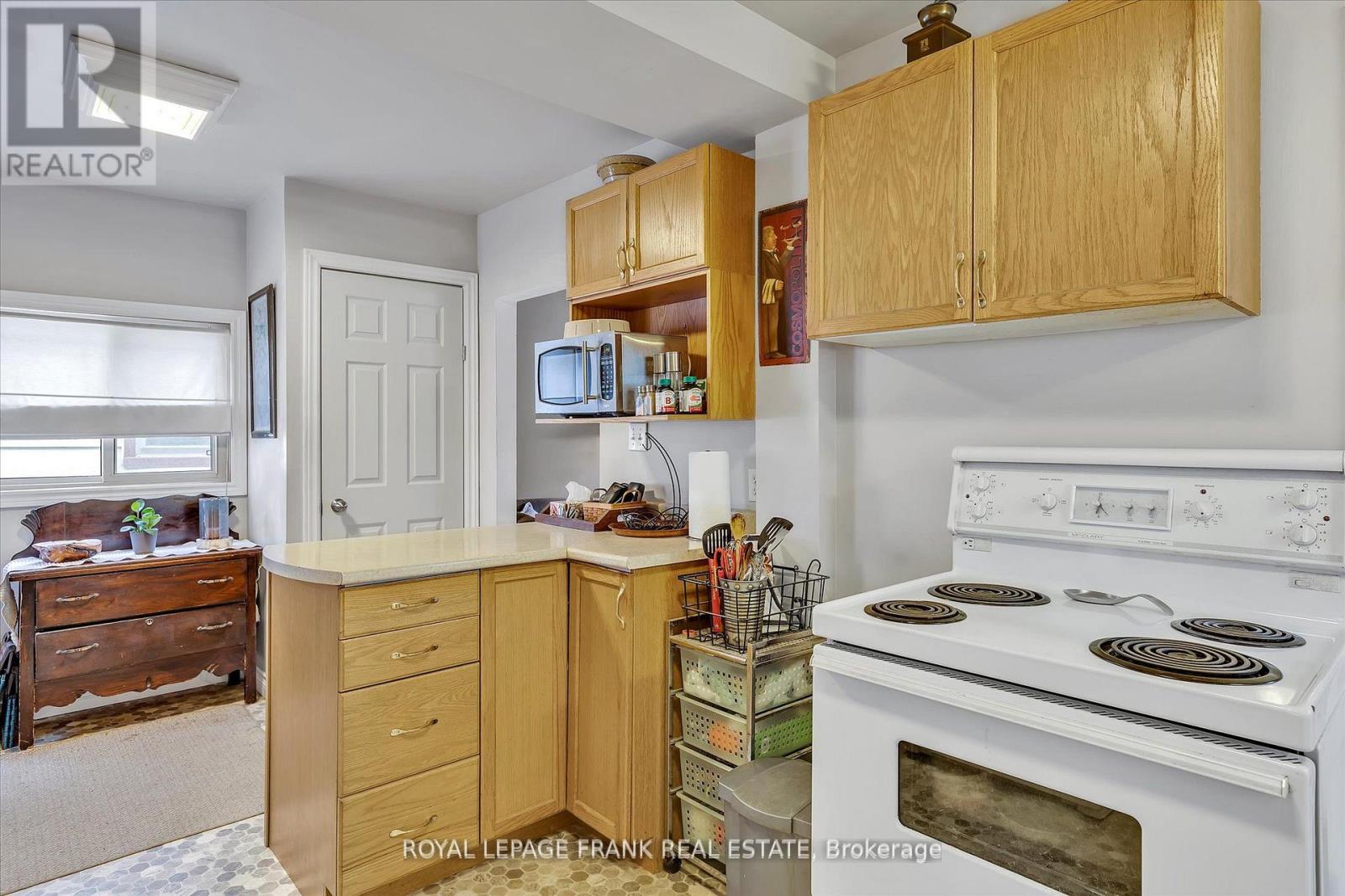 715 Chamberlain Street, Peterborough, Ontario  K9J 4M2 - Photo 11 - X13068192