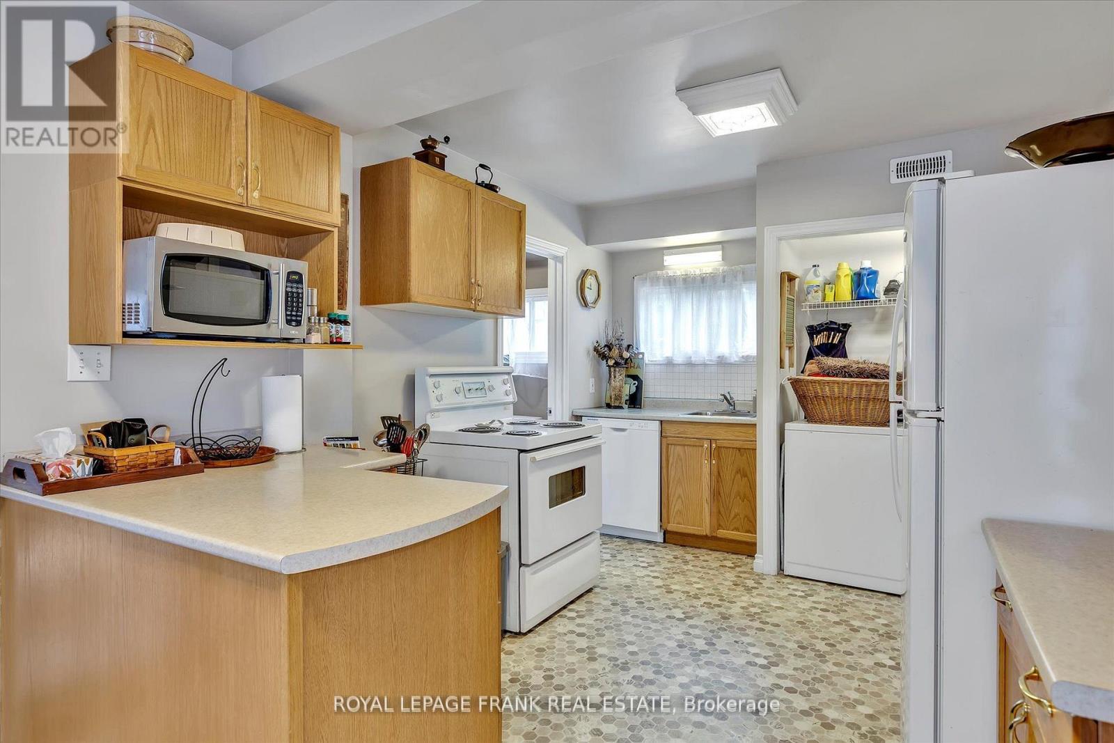 715 Chamberlain Street, Peterborough, Ontario  K9J 4M2 - Photo 12 - X13068192