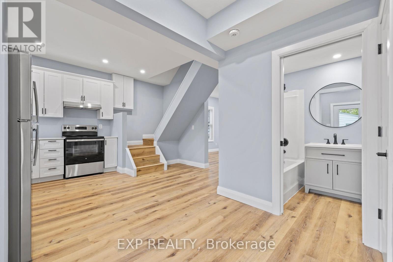 24 East 24th Street, Hamilton, Ontario  L8V 2X7 - Photo 16 - X13067426