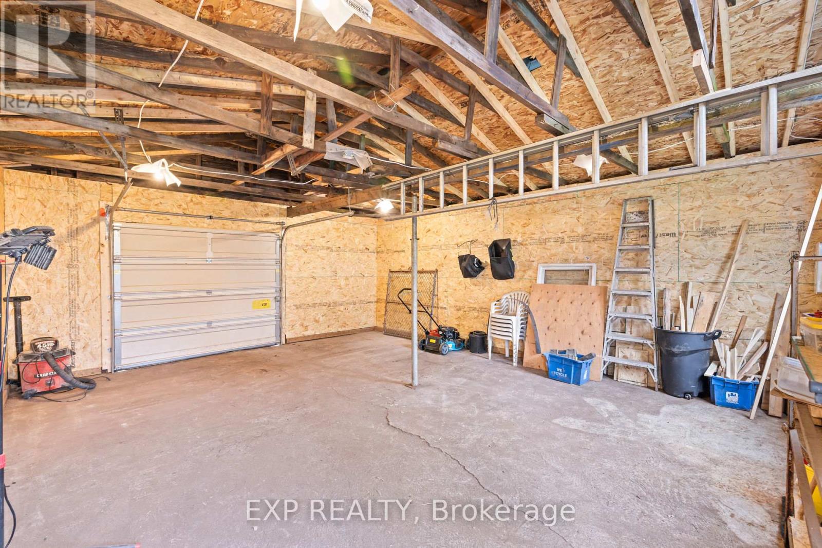 24 East 24th Street, Hamilton, Ontario  L8V 2X7 - Photo 7 - X13067426