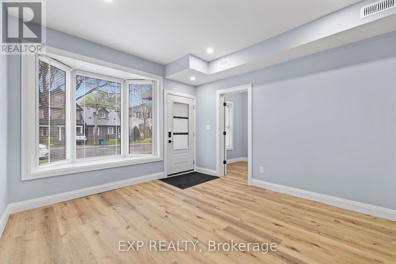 24 East 24th Street, Hamilton, Ontario  L8V 2X7 - Photo 9 - X13067426