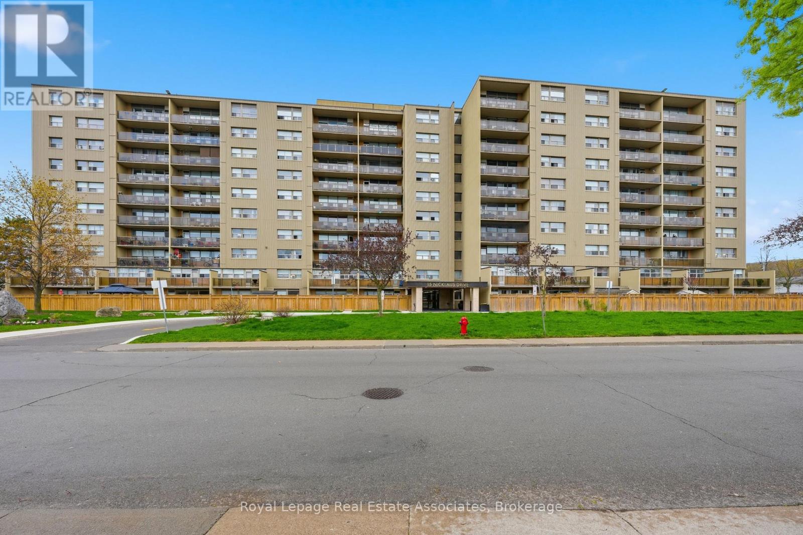 408 - 15 Nicklaus Drive, Hamilton, Ontario  L8K 5J5 - Photo 2 - X13067554
