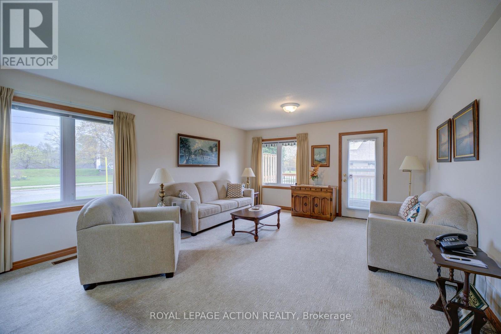1 - 110 Somerset Road, Brantford, Ontario  N3R 5A8 - Photo 5 - X13067592