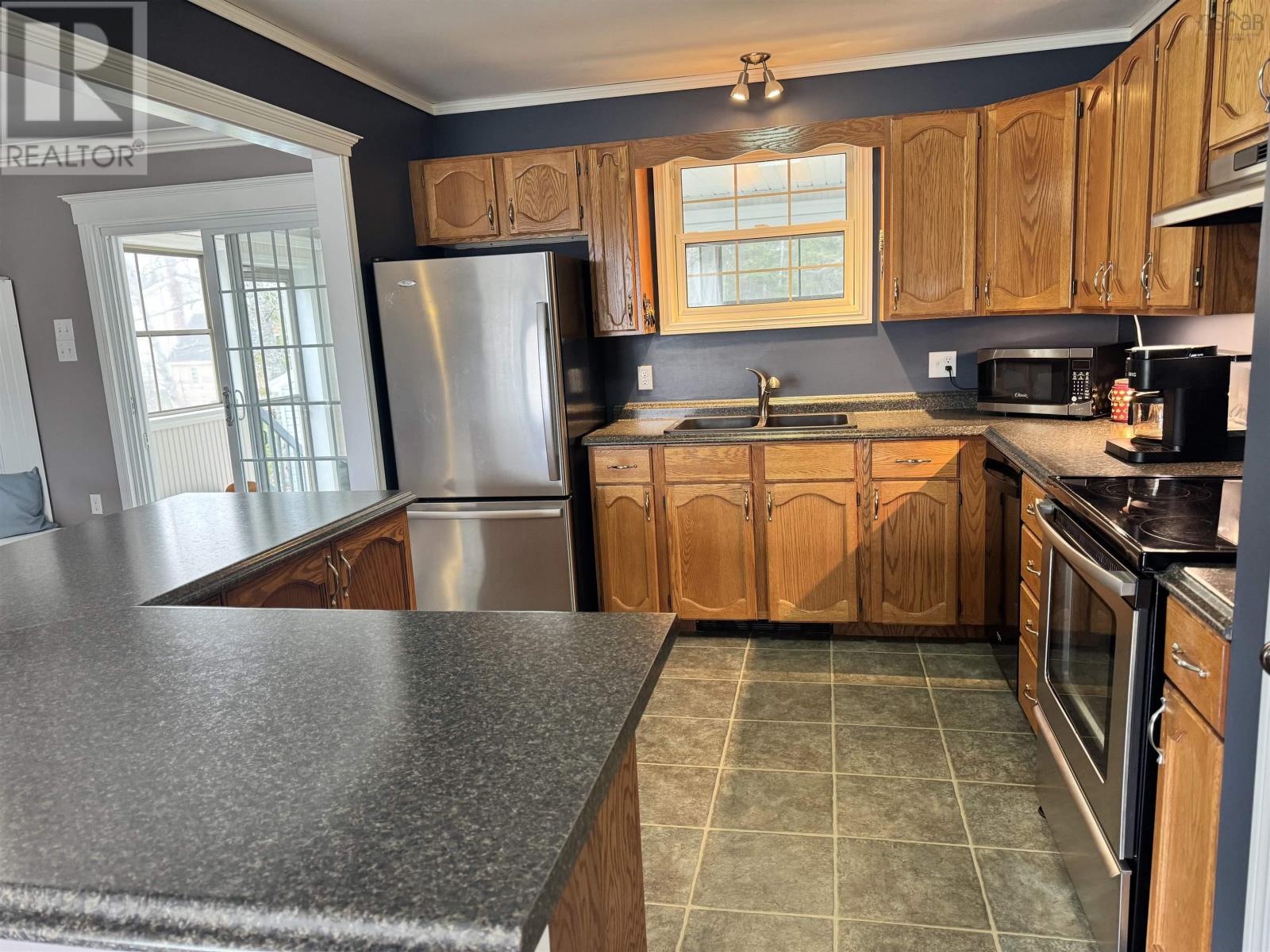 11 Vernon Street, Valley, Nova Scotia  B6L 4N3 - Photo 6 - 202609294