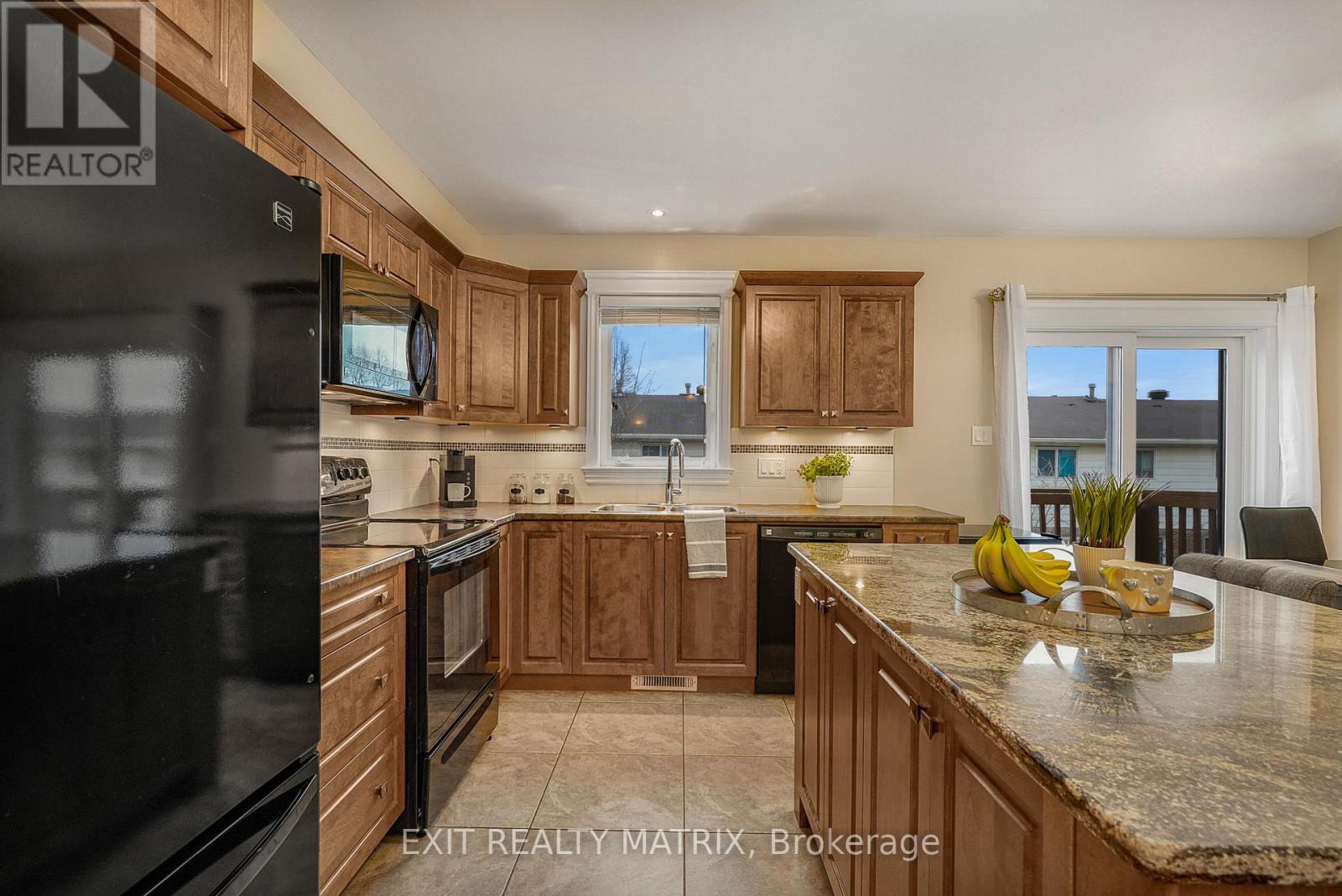 111 Brilia Private, Ottawa, Ontario  K1J 0B7 - Photo 11 - X13068172