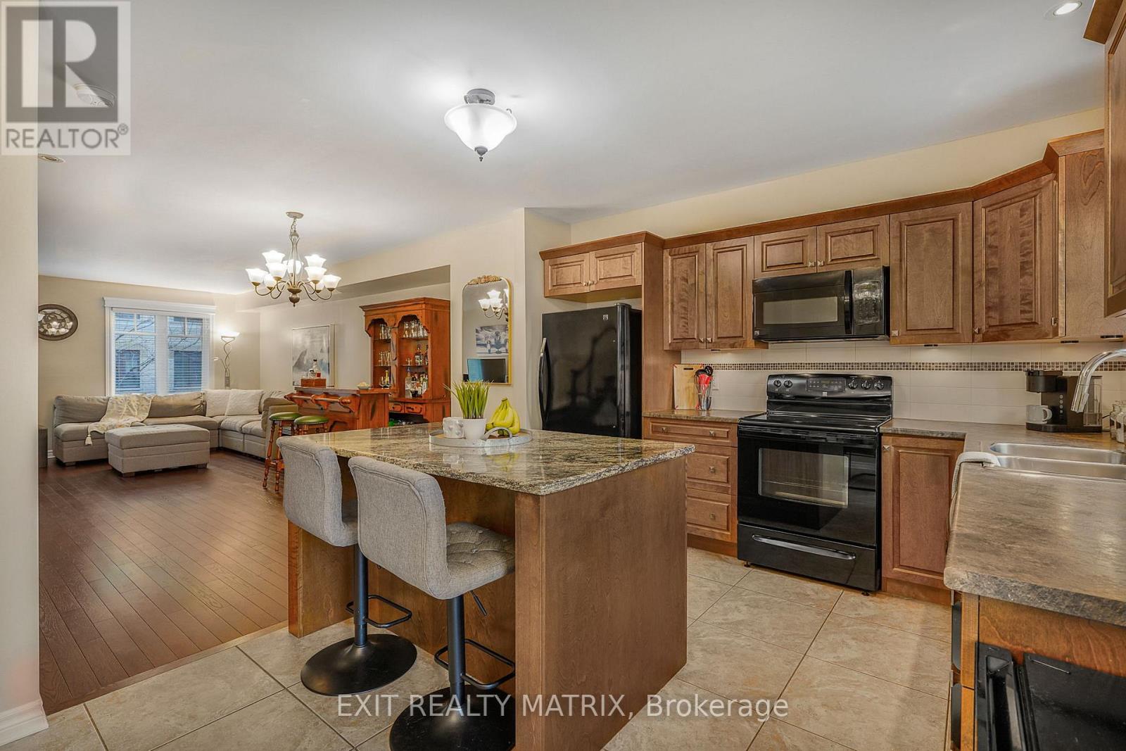 111 Brilia Private, Ottawa, Ontario  K1J 0B7 - Photo 15 - X13068172