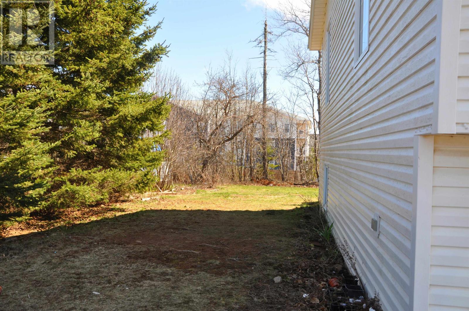 58-60 Lowther Drive, Cornwall, Prince Edward Island  C0A 1H0 - Photo 4 - 202609254