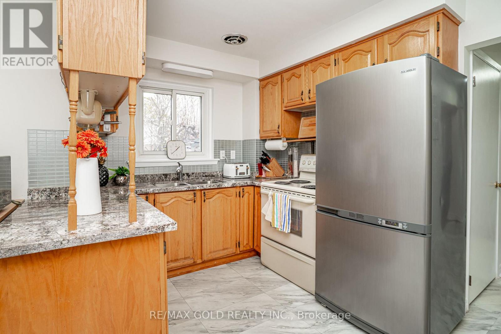 64 Dalraith Crescent, Brampton, Ontario  L6T 2X5 - Photo 17 - W13062426