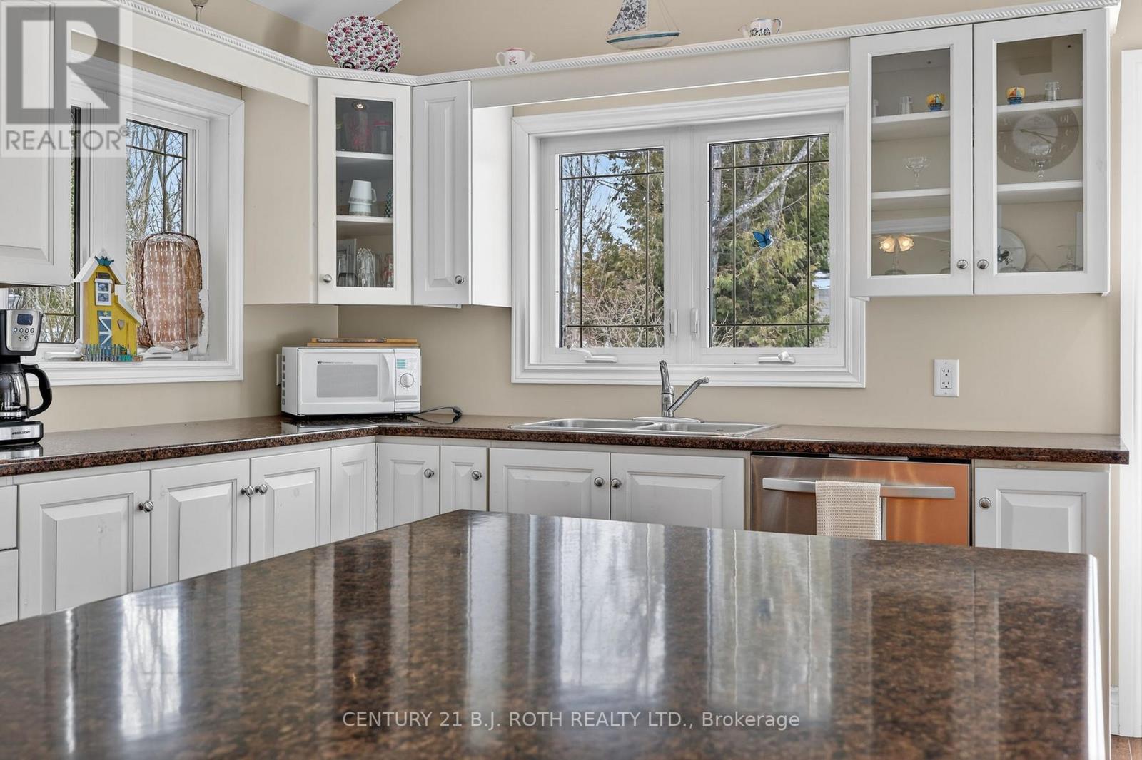 21 Treewood Lane, Kawartha Lakes, Ontario  K0M 2B0 - Photo 10 - X12925760