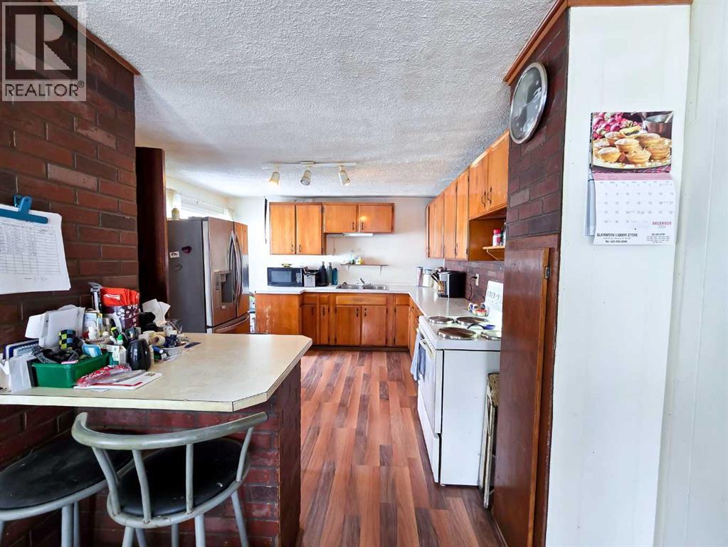 1201 83 Street, Coleman, Alberta  T0K 0M0 - Photo 7 - A2305224