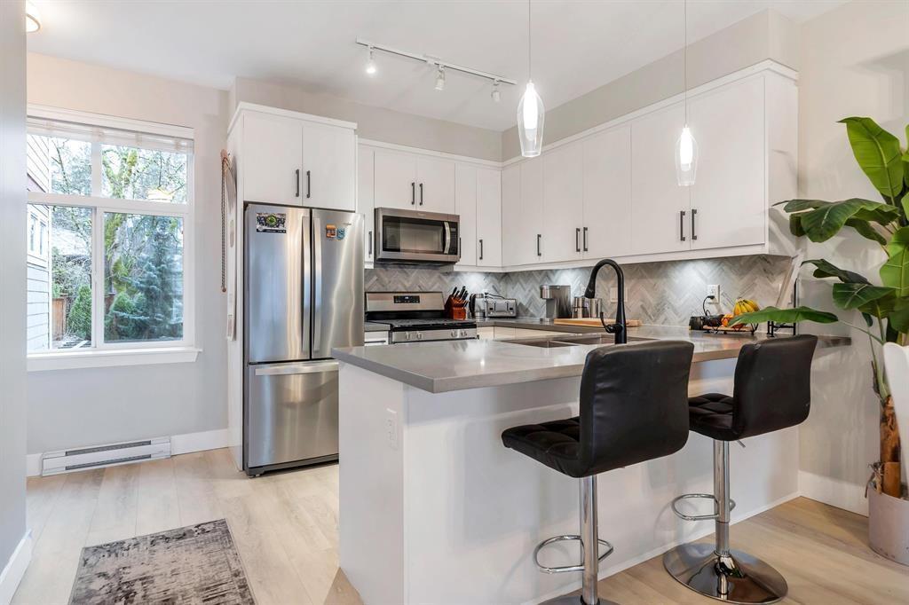 207 14550 Winter Crescent, Surrey, British Columbia  V4P 0G4 - Photo 10 - R3117878