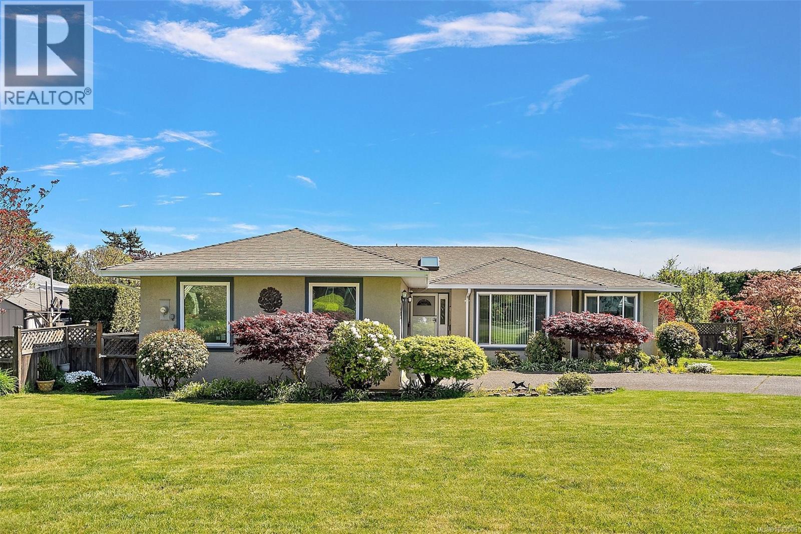 2455 Costa Vista Pl, Central Saanich, British Columbia  V8Z 6Y5 - Photo 2 - 1033506