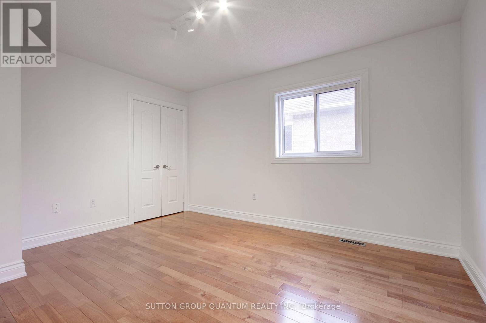 350 Ravineview Way, Oakville, Ontario  L6H 6S5 - Photo 32 - W13062842