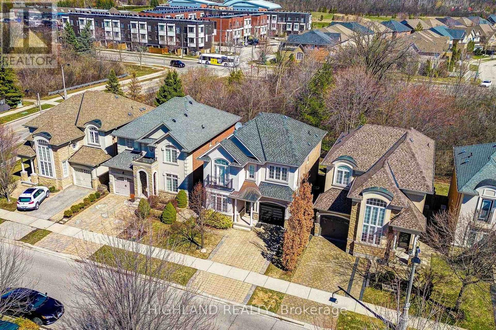 311 Duskywing Way, Oakville, Ontario  L6L 6X6 - Photo 3 - W13066518