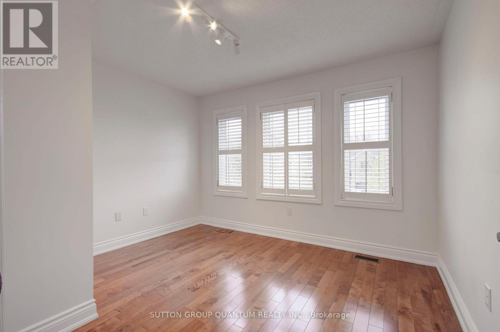 350 Ravineview Way, Oakville, Ontario  L6H 6S5 - Photo 30 - W13062842