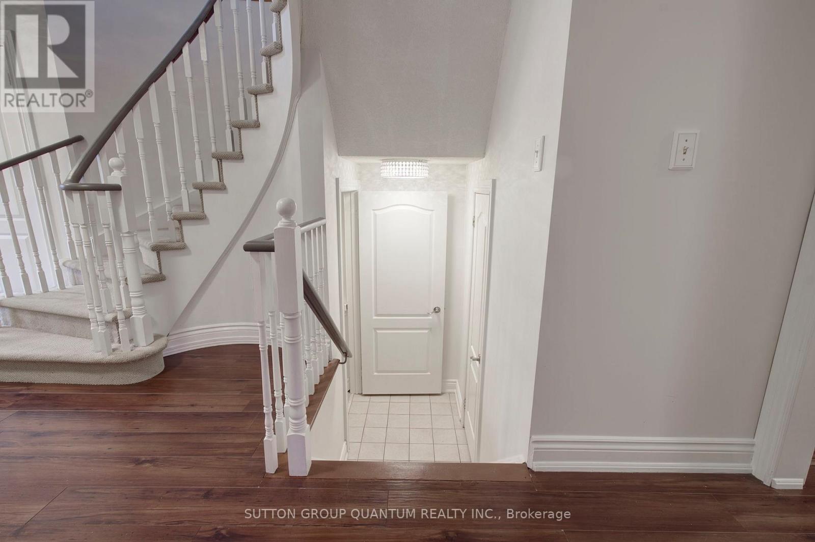 350 Ravineview Way, Oakville, Ontario  L6H 6S5 - Photo 34 - W13062842