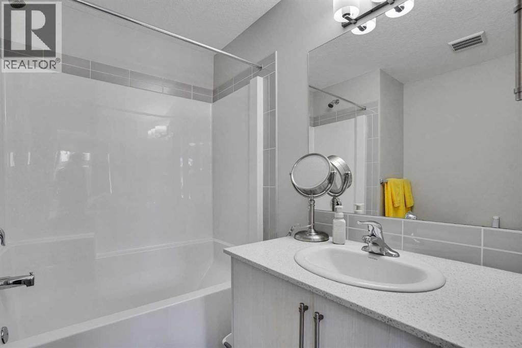 104 Legacy Path SE, Calgary, Alberta  T2X 4H9 - Photo 24 - A2300407