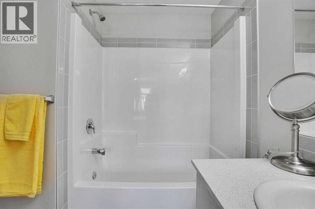 104 Legacy Path SE, Calgary, Alberta  T2X 4H9 - Photo 25 - A2300407