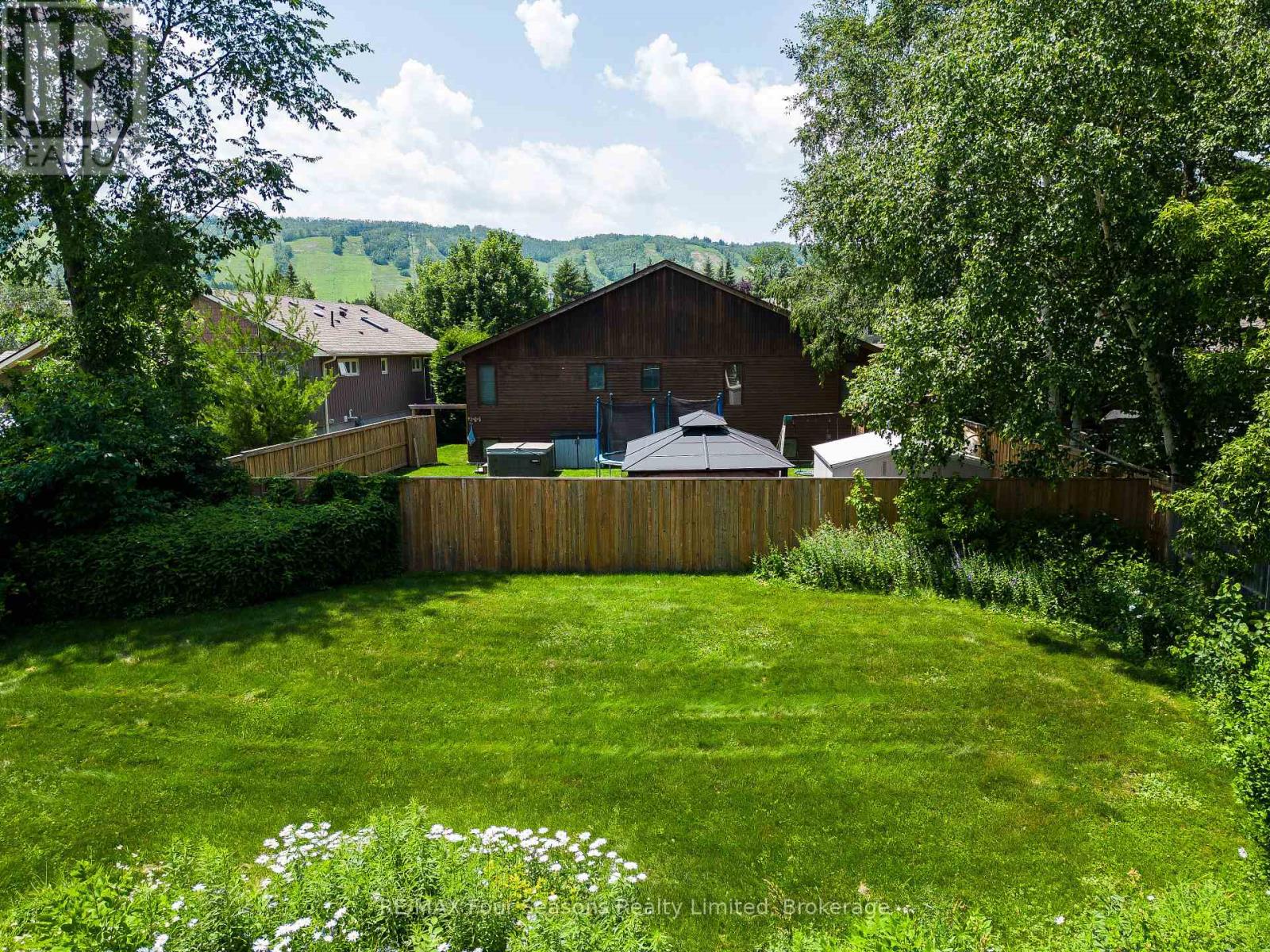 104 Laurie's Court, Blue Mountains, Ontario  L9Y 0L4 - Photo 33 - X13068156