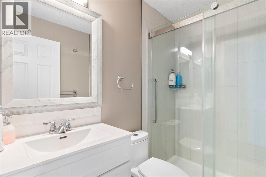 8 Hawkfield Crescent NW, Calgary, Alberta  T3G 1Z5 - Photo 10 - A2304656